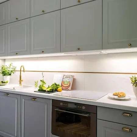 Verdant Oasis - Old Town - By Upstairs